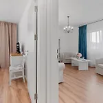 Piperaki High Class בוקרשט